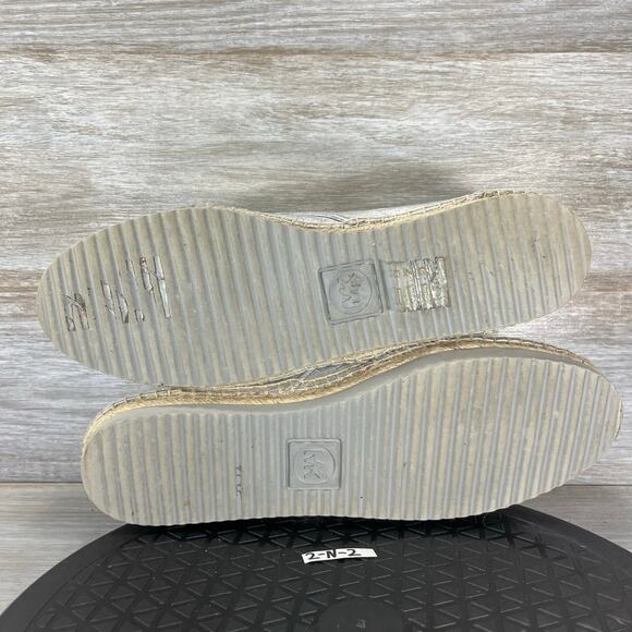 MICHAEL Michael Kors Hastings Lace-Up Metallic Leather Silver Flats ￼Size 11 - Picture 9 of 9